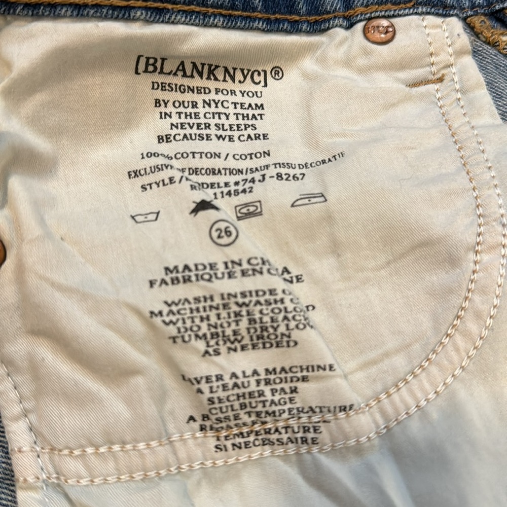 Blank NYC Embroidered Multicolored Floral The Barrow Blue Denim Zip Up Shorts 26 - Picture 9 of 15